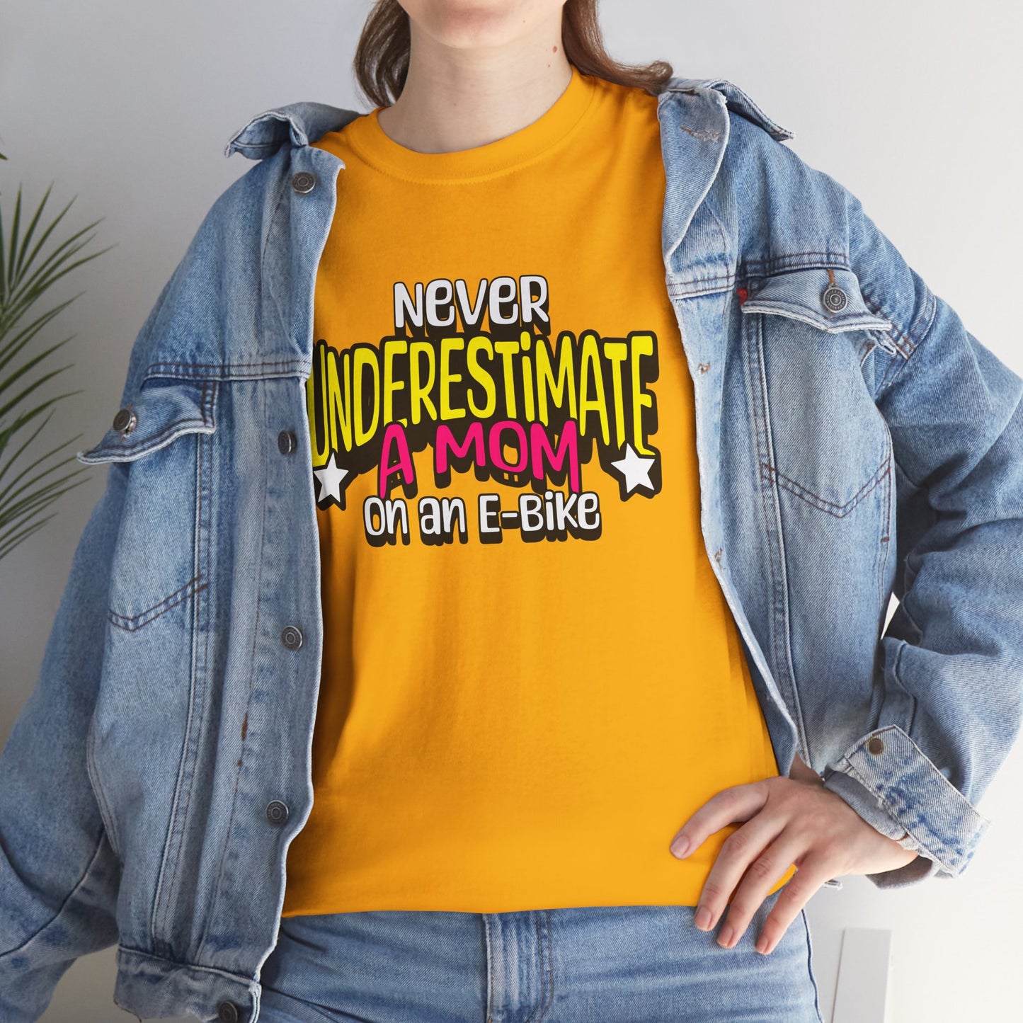 Never Underestimate A Mom On an E-Bike Unisex Heavy Cotton Tee